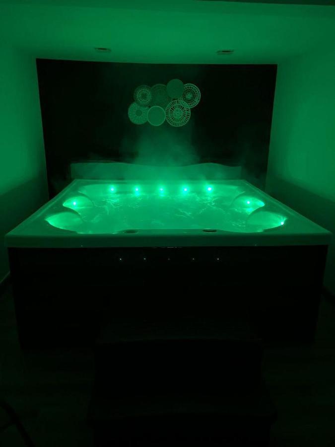 Roulotte La Boheme Est Son Spa En Baie De Somme Arrest 외부 사진
